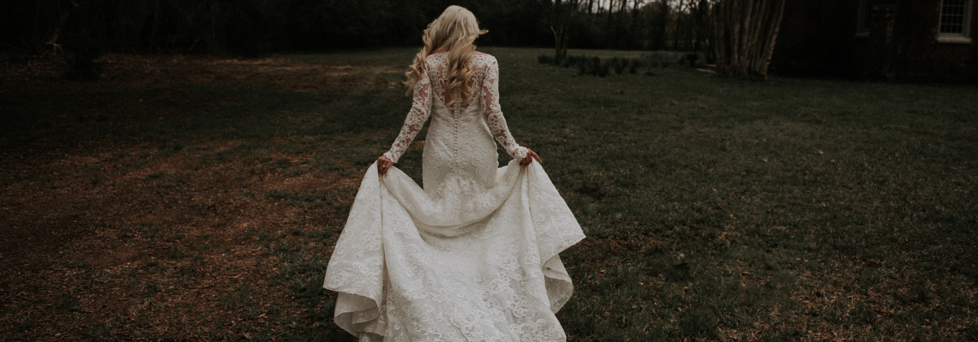 bride in a vintage wedding dress 
